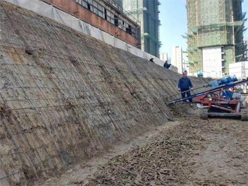 文峰建筑边坡支护